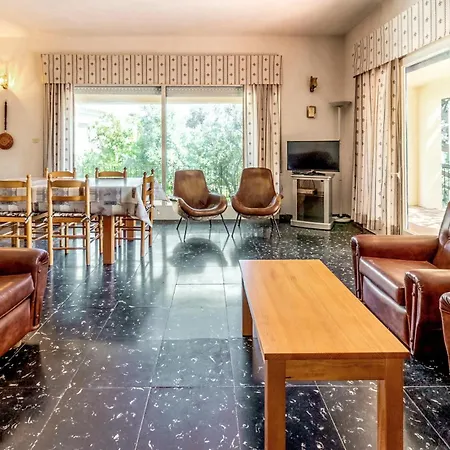 Apartment Grifeu 14 Con Terraza Y Jardin